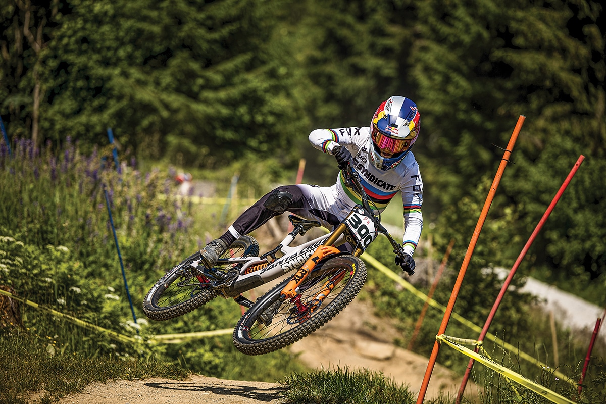 2025 UCI Downhill MTB Season Recap — Men’s & Women’s Results, Champions, and Team Highlights