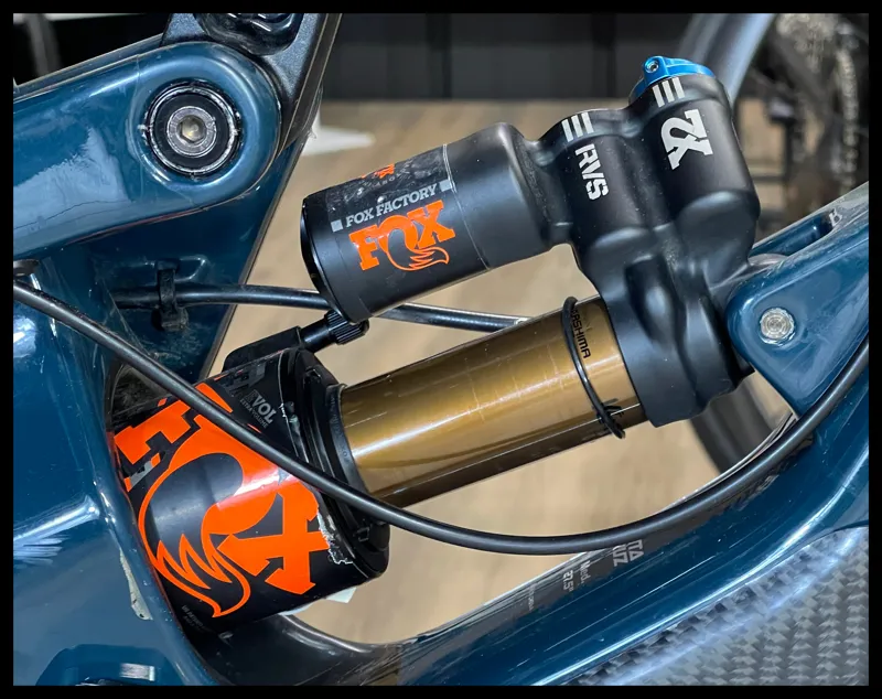 SANTA CRUZ NOMAD MEDIUM Blue  2017-10