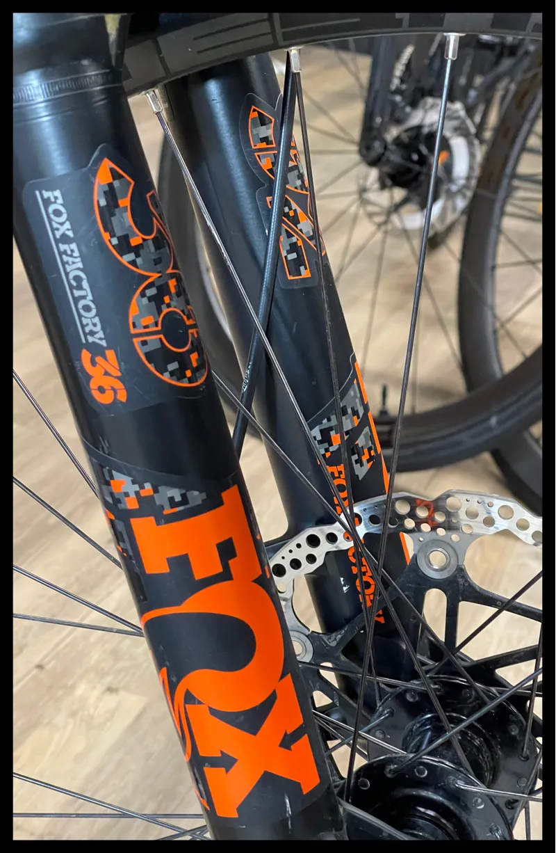 SANTA CRUZ NOMAD MEDIUM Blue  2017-4