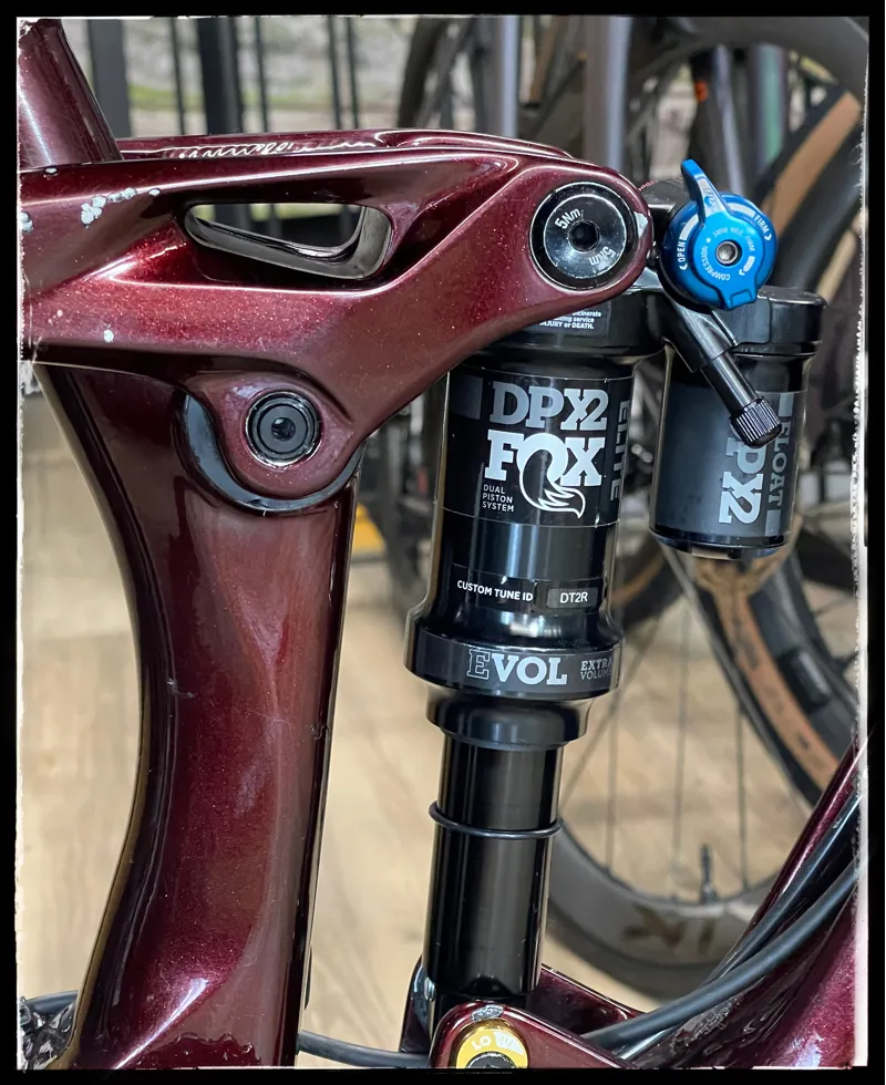 GT Sensor Carbon Pro Mountain Bike Blood Red Large 2020 Approved Used-5