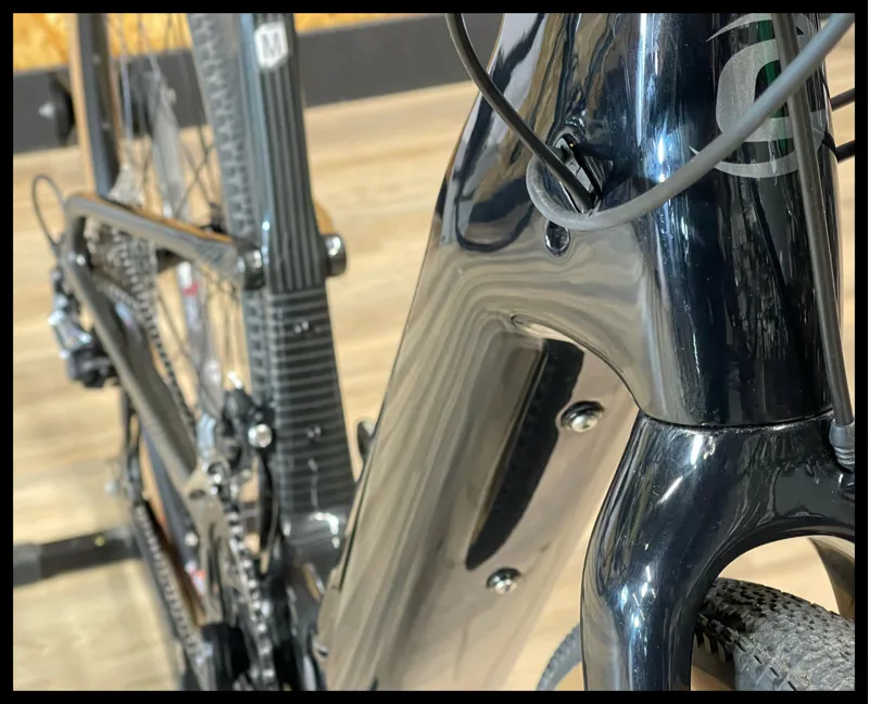 Cannondale Topstone Neo Carbon 2 Gravel Bike Black Pearl Medium 2021 Ex Demo-2