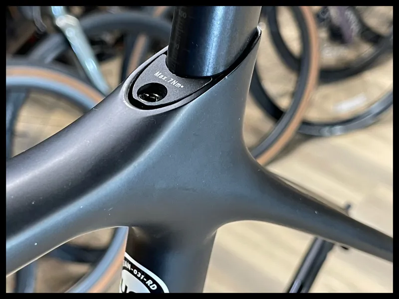 Giant TCR Advanced Pro 1 Disc Medium  Carbon Frameset  2021-8