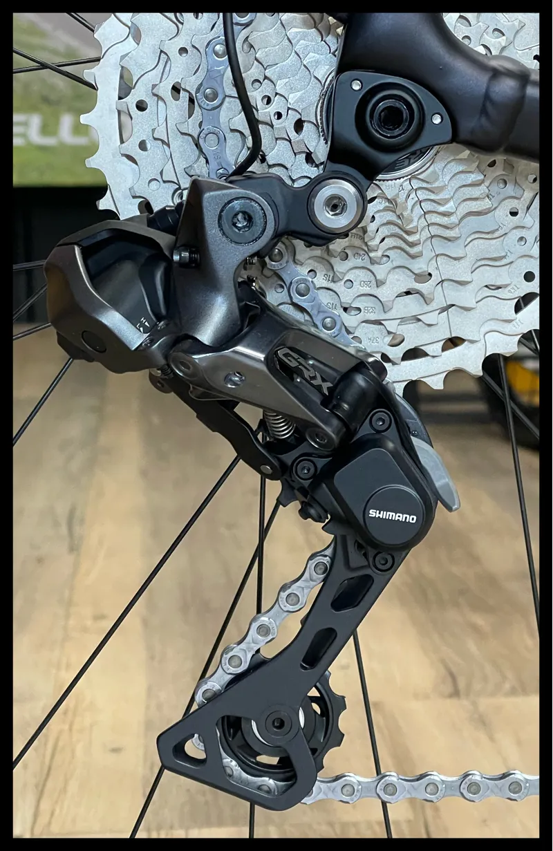 Giant Revolt E+ Pro XR 25km/h M-Large Rosewood 2021-6