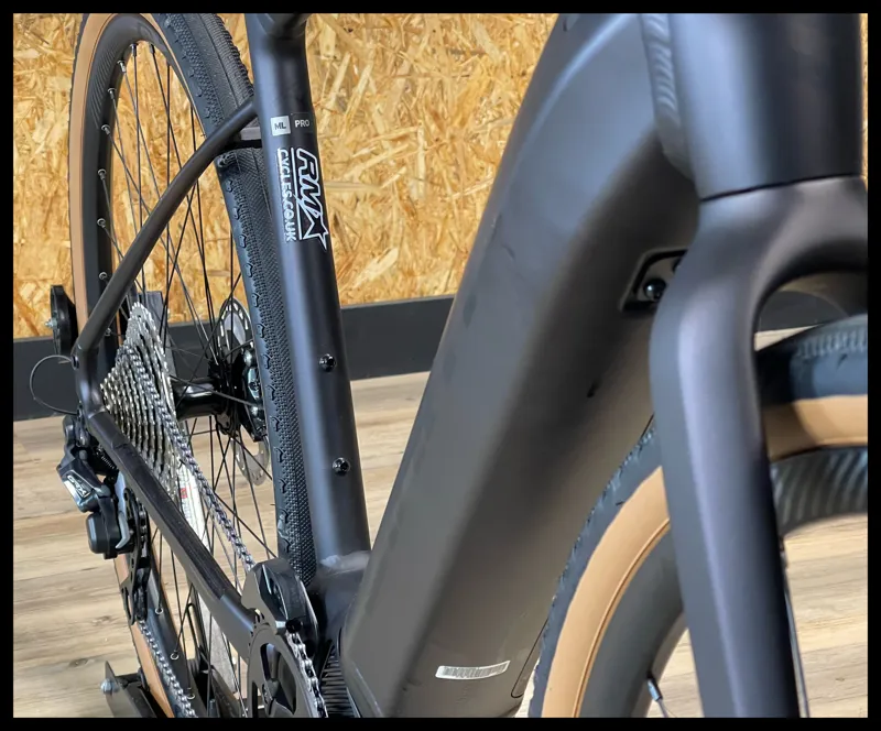 Giant Revolt E+ Pro XR 25km/h M-Large Rosewood 2021-3