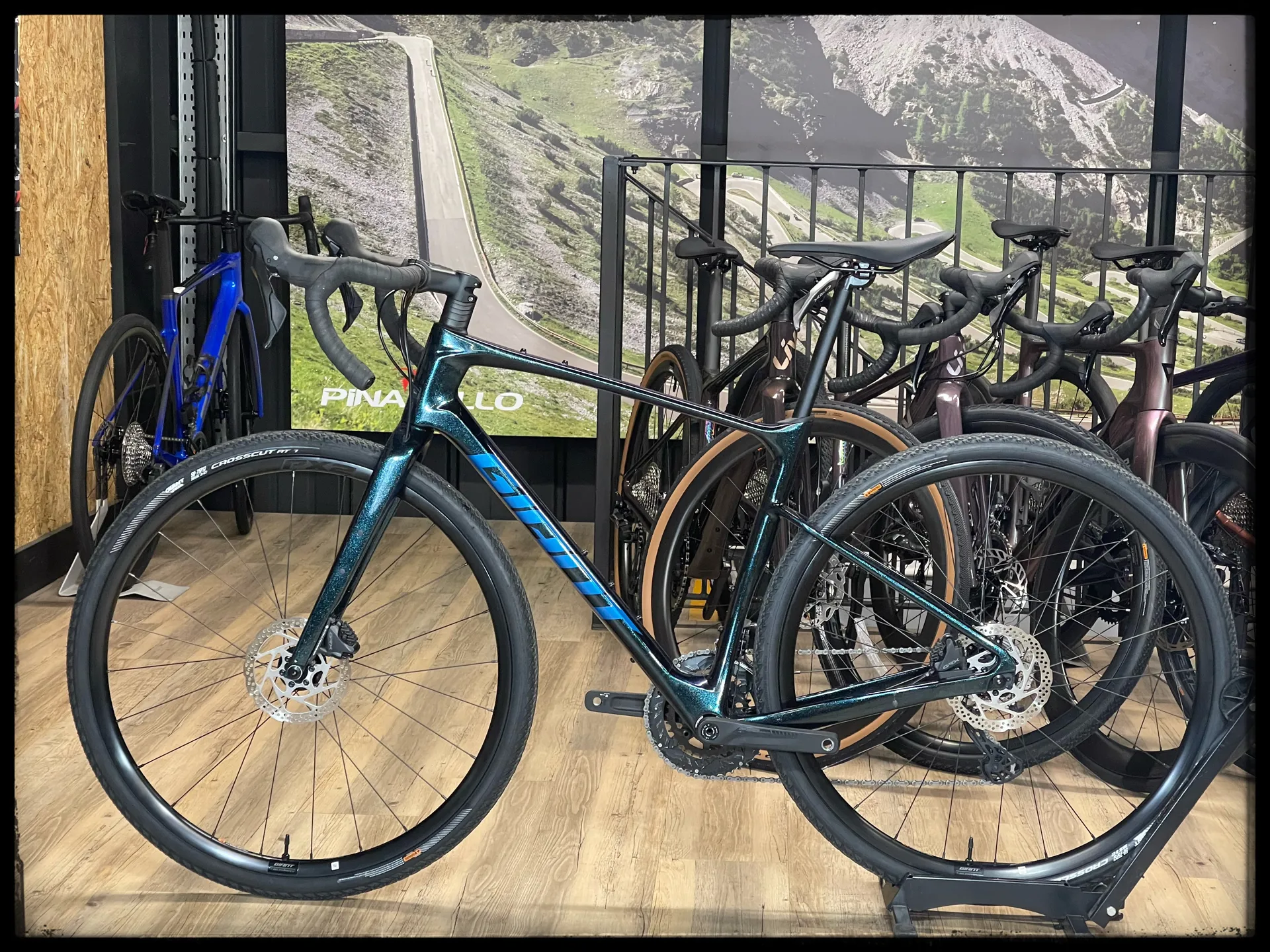 Giant Revolt Advanced 2022 2022 Giant Revolt Advanced Men's Carbon