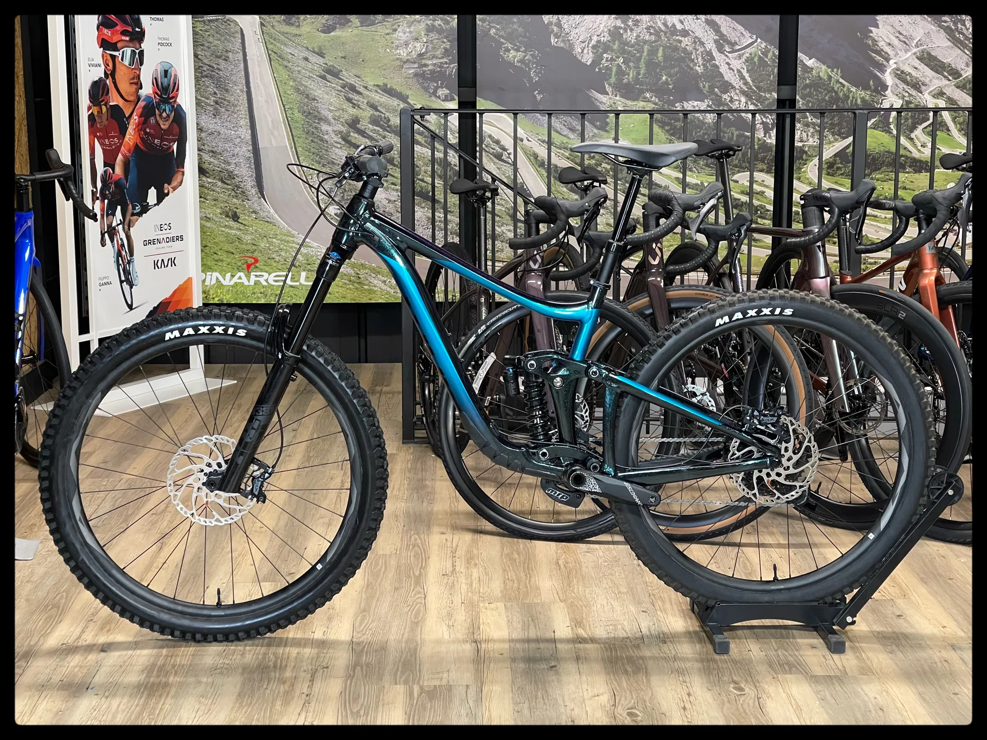 2022 Giant Reign 29 SX Mens Alu MTB in Green