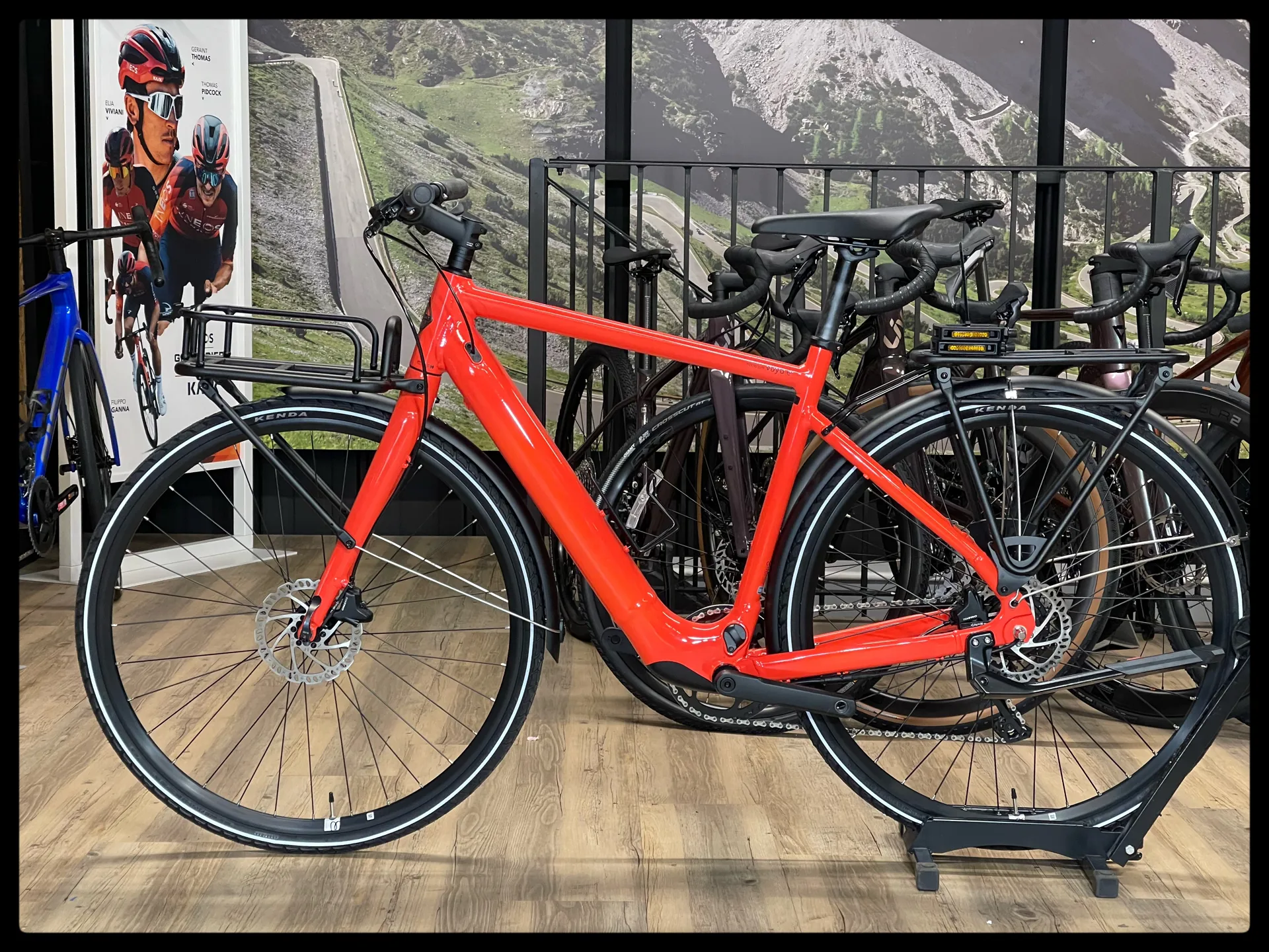 2022 Giant Voya E+3 Mens Alu eBike in Orange
