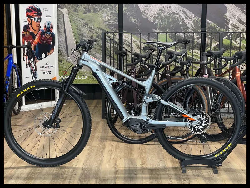 Cannondale Moterra Neo 4 29er Large Impact Orange 2022 Approved Used-1