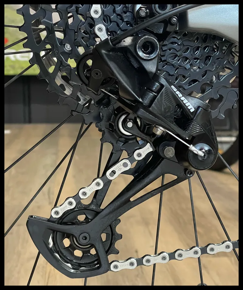 Cannondale Moterra Neo 4 29er Large Impact Orange 2022 Approved Used-5