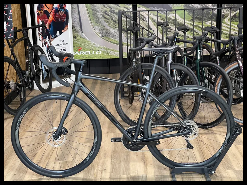 Giant Contend AR1 Medium Dark Grey 2021-1