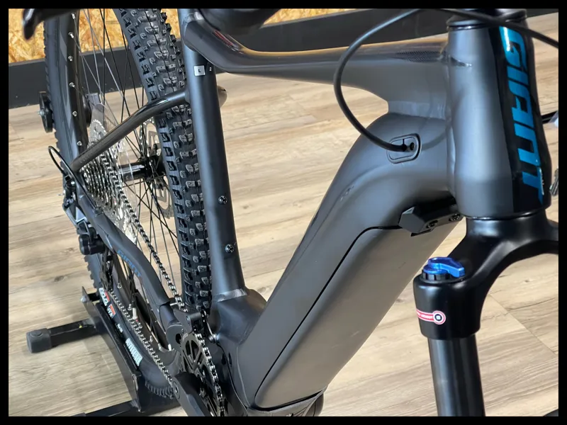 Giant Fathom E+ 2 29er 25km/h Large Gunmetal Black 2022-2