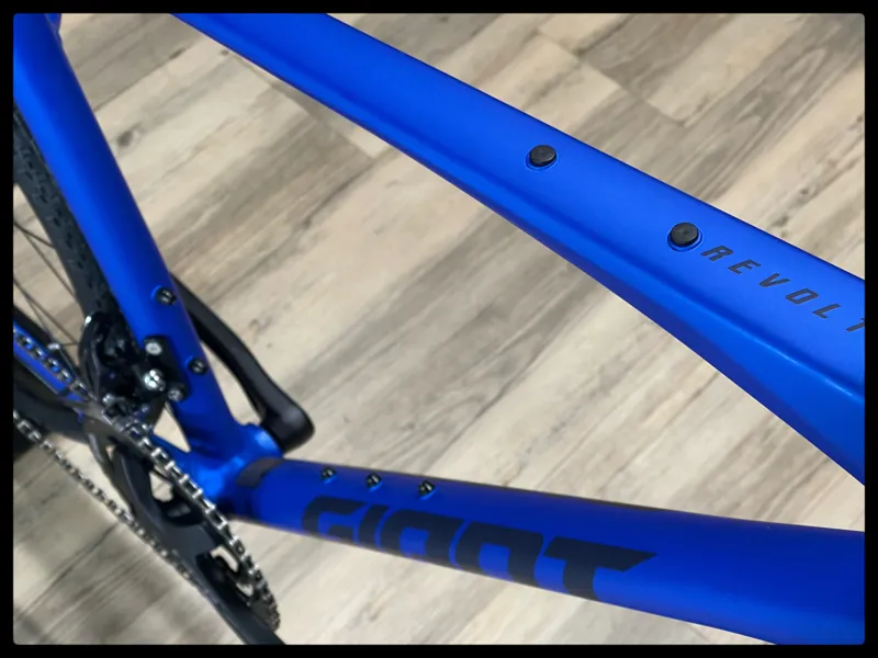 Giant Revolt 2 X-Large Sapphire 2022-2