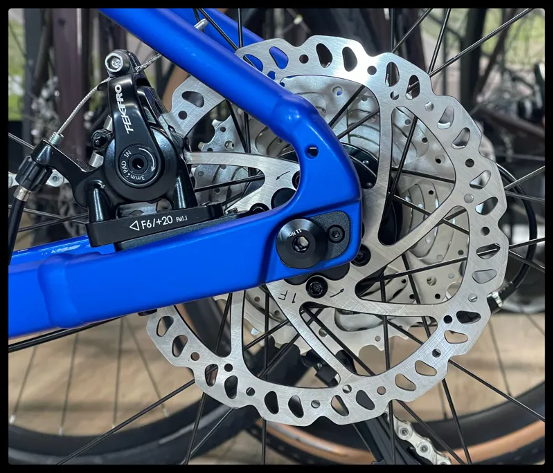 Giant Revolt 2 X-Large Sapphire 2022-8