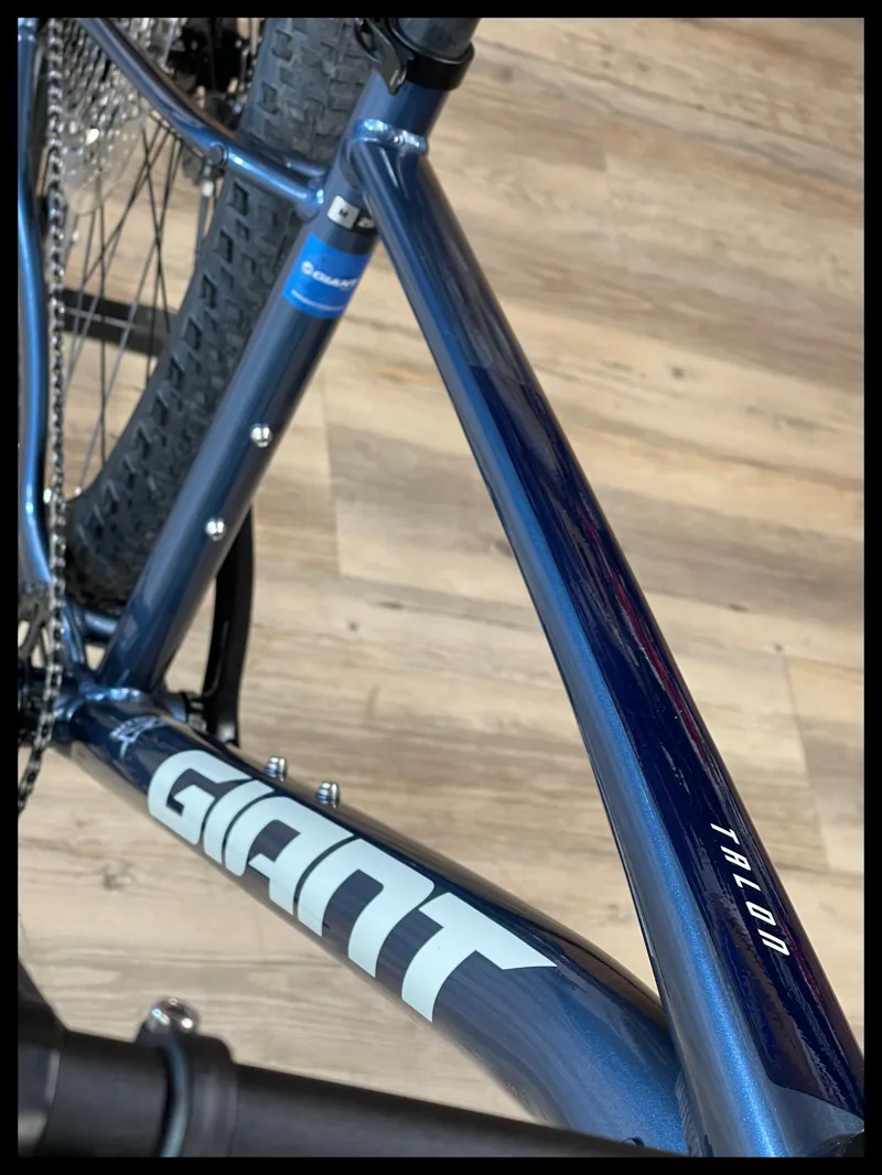 Giant talon 0 29er Medium Blue Ashes 2022 Ex-Demo-2