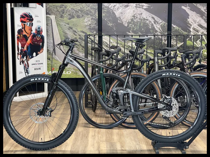 Giant Trance 29 2 X-Large Metallic Black 2022-1