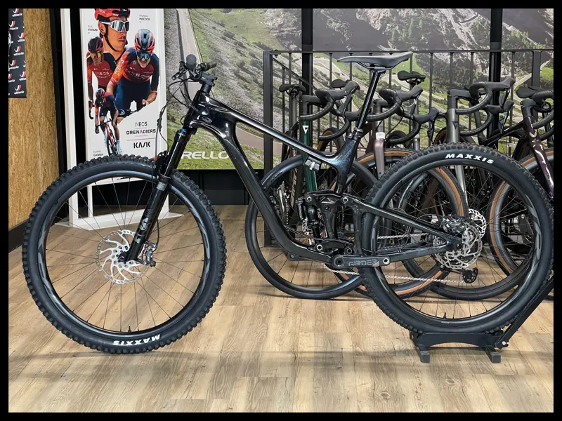 Giant Trance Advanced Pro 29 1 Large Carbon/Black Diamond 2022 Ex-Demo-1