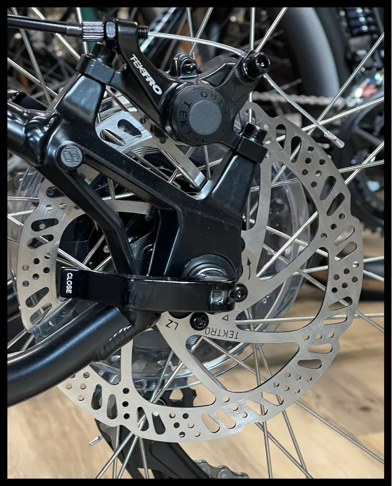 GT Aggressor Comp 29er Medium Satin Black MTB 2022-9