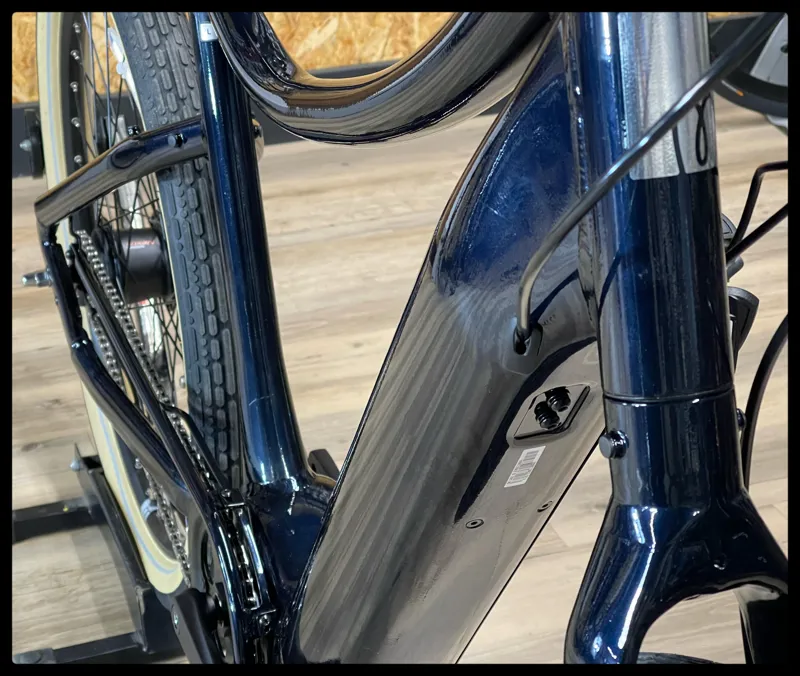 Momentum Vida E+ GTS 25km/h Large Ink 2022-6