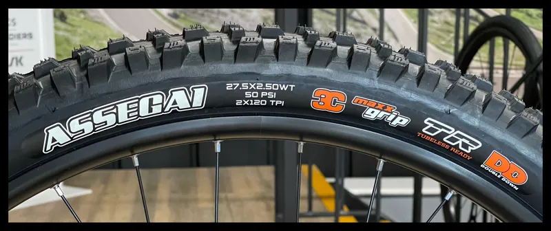 NUKEPROOF Megawatt 297 Comp Alloy Mountain Bike Medium  Bullet Grey 2023-12