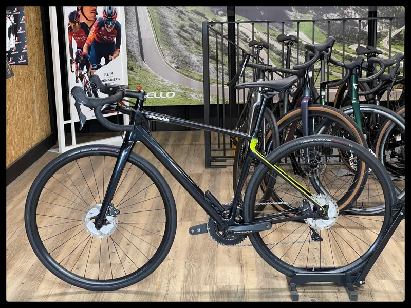 CANNONDALE SYNAPSE CARBON 2 RL DISC ROAD BIKE 54cm 2023 Ex-Demo-1