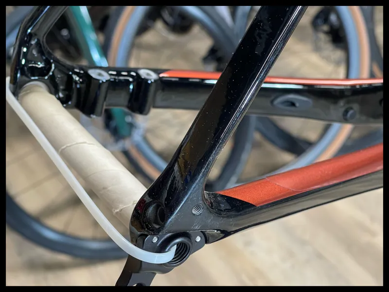 Giant Defy Advanced 0 Large Carbon/Terracotta Frame Set 2023-3