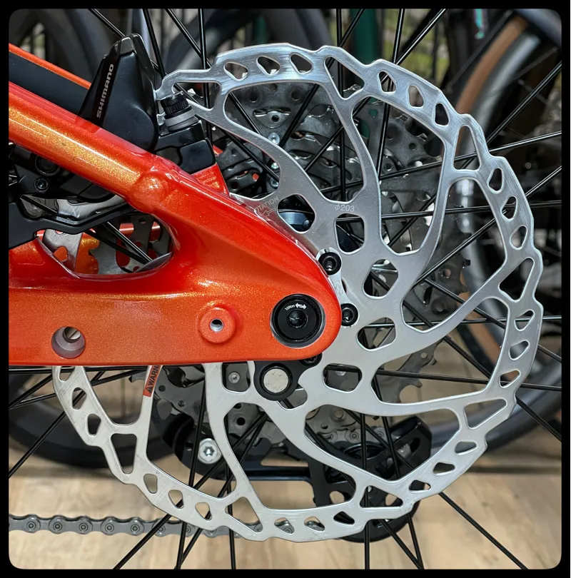 Giant Stance E+1 Medium Ebile Helios Orange 2023-10