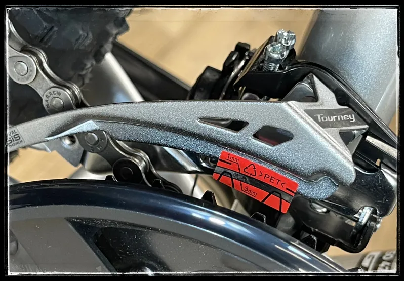 GT Aggressor Expert 29 Mountain Bike Silver Small 2023-7