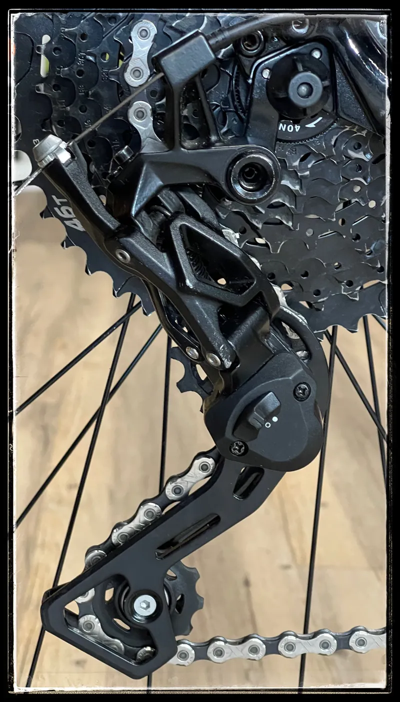 GT Avalanche Elite 29er Large Red 2023-5