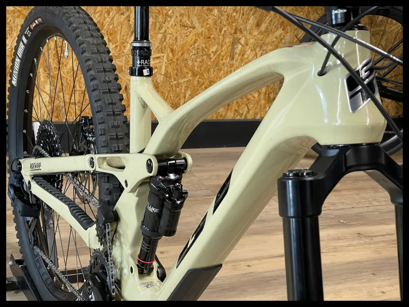 GT Force Carbon Elite Full Suspension Mountain Bike 2023 Medium  Ex-Demo-2