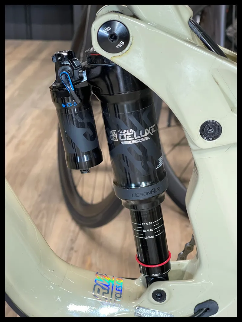 GT Force Carbon Elite Full Suspension Mountain Bike 2023 Medium  Ex-Demo-6