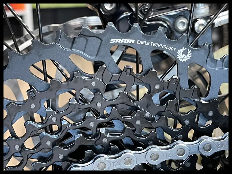 GT Force Carbon Elite Full Suspension Mountain Bike 2023 Medium  Ex-Demo-3