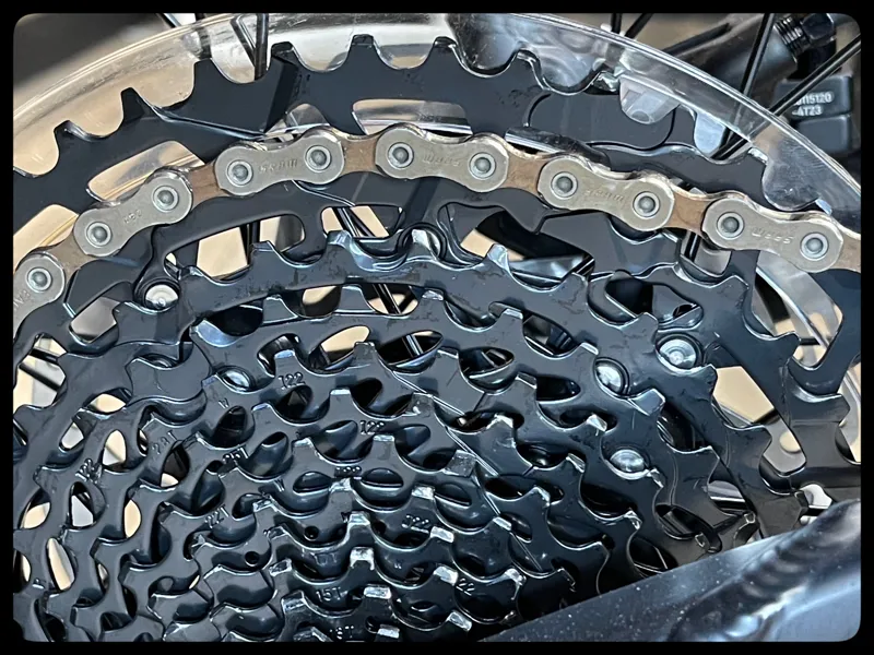 GT Sensor Comp 29er Mens Medium Black 2023-5