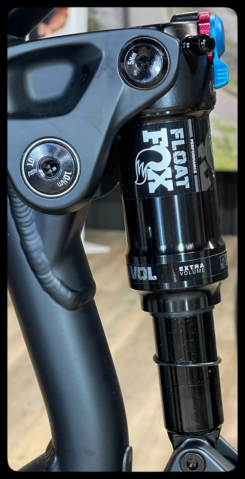 GT Sensor Comp 29er Mens Medium Black 2023-7