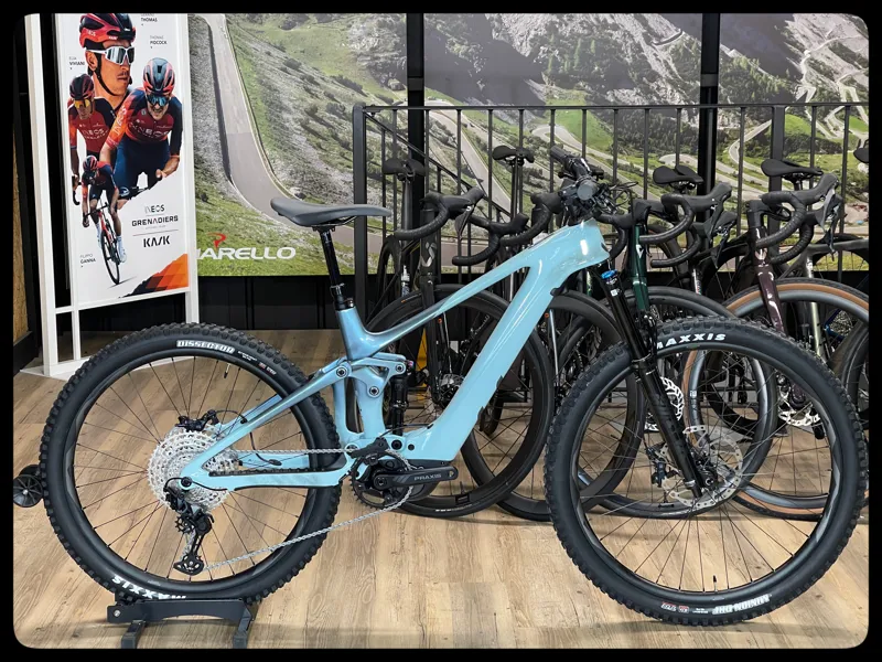 Intrigue X Advanced E+ EL 2 25km/h Medium Soap Suds/Aged Denim 2023