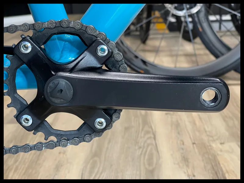 Saracen Mantra 2.4 Kids Hardtail 24 Inch Wheel Mountain Bike in Blue 2023 Ex-Demo-6