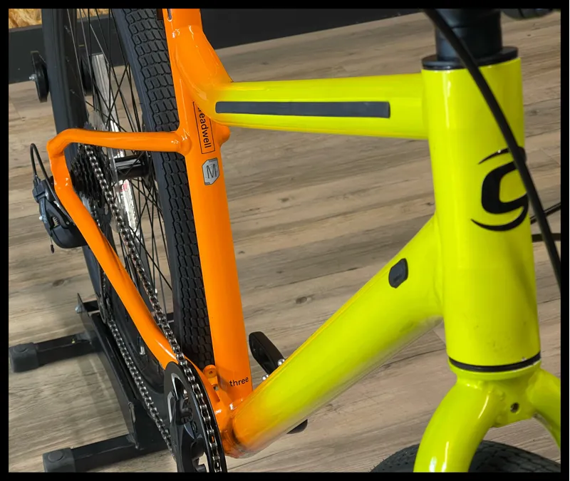 Cannondale Treadwell 3 Ltd 27.5 Highlighter Medium Mens Hybrid Bike 2023 Ex-Demo-2