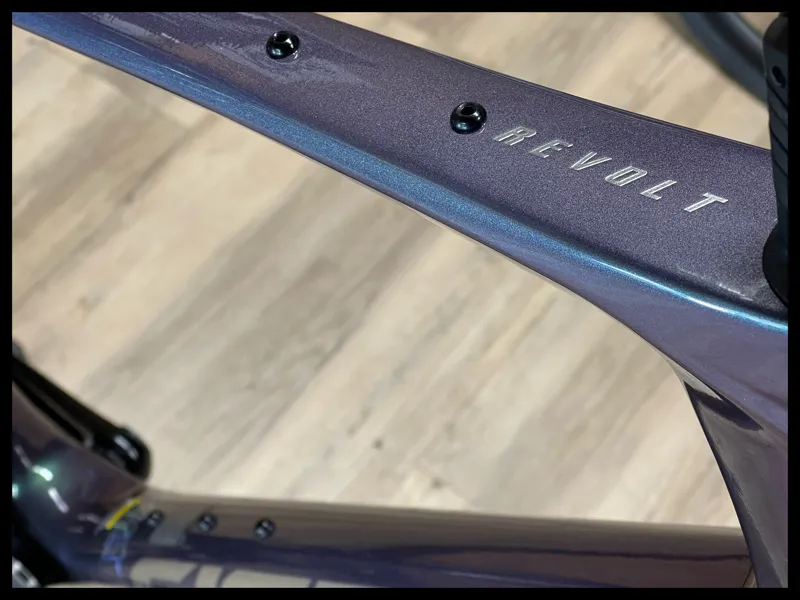 Giant Revolt Advanced Pro 1 X-Large Blue Dragonfly 2024-2