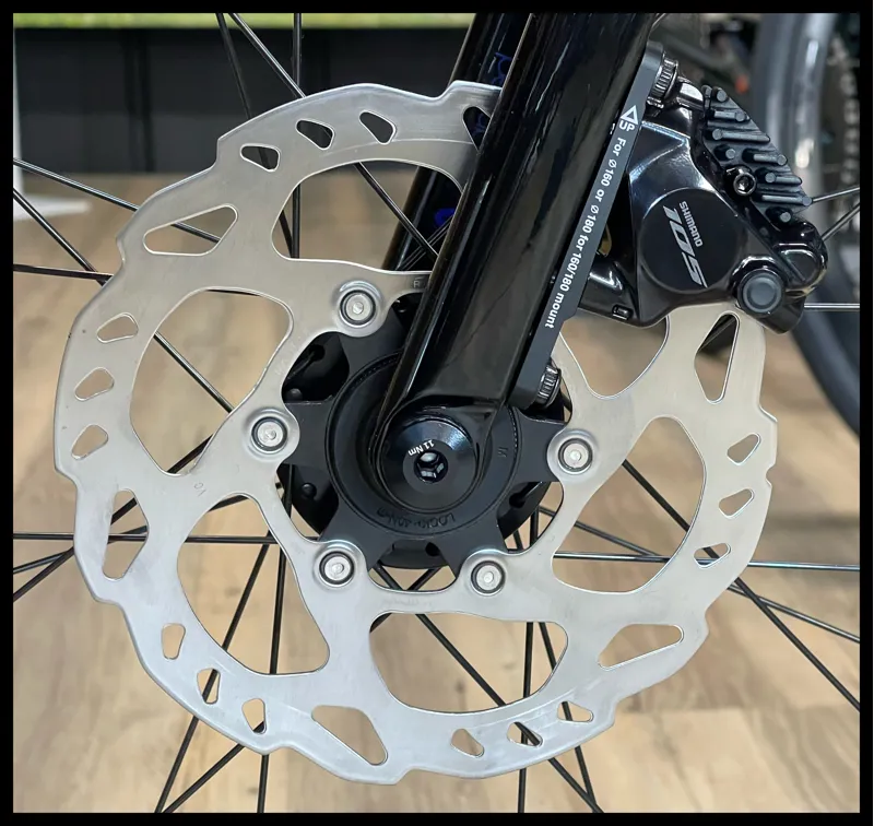 Giant TCR Advanced 1+ Disc-PC Medium Carbon 2024-9