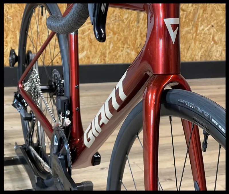 Giant TCR Advanced 1-KOM Medium Mars Dust 2024-3