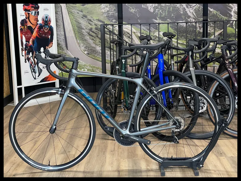 Giant TCR Advanced 2 Medium Charcoal 2024-1