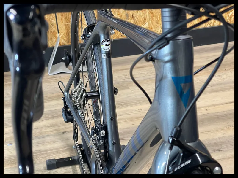 Giant TCR Advanced 2 Medium Charcoal 2024-3