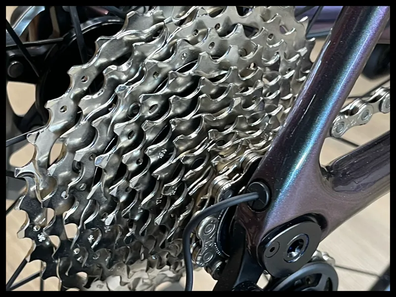 Giant TCR Advanced Pro 1 Disc-Di2 Medium Dark Iridescent 2024-4