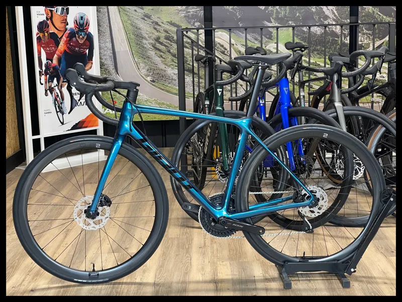 Giant TCR Advanced PRO 2 Medium Sea Sparkle 2024-1