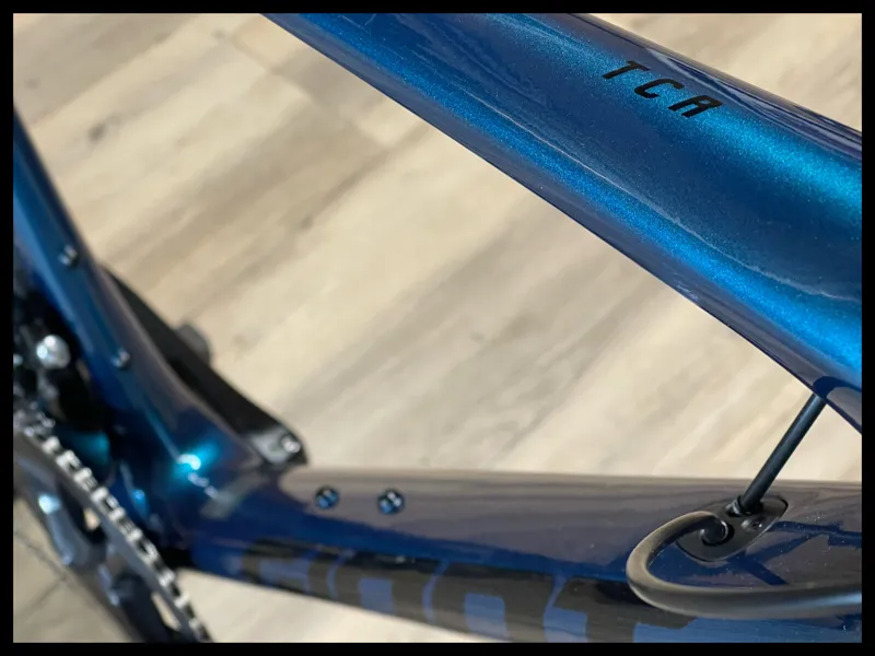 Giant TCR Advanced PRO 2 Medium Sea Sparkle 2024-2