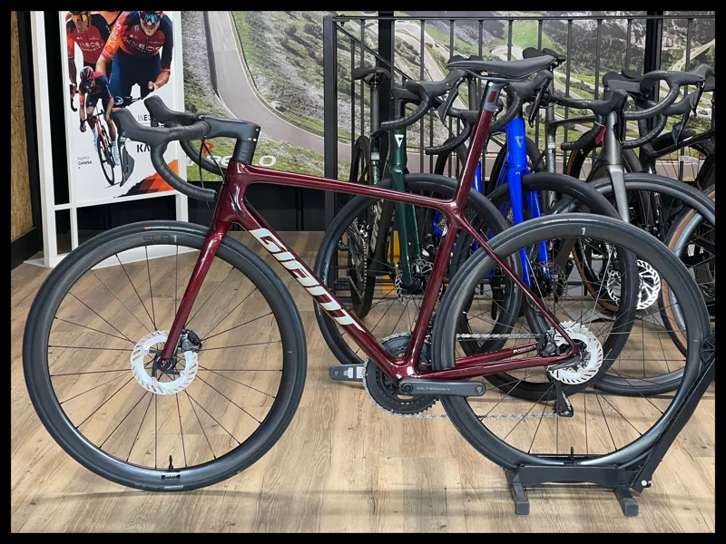 Giant TCR Advanced SL 1 Disc Medium Sangria 2024-1