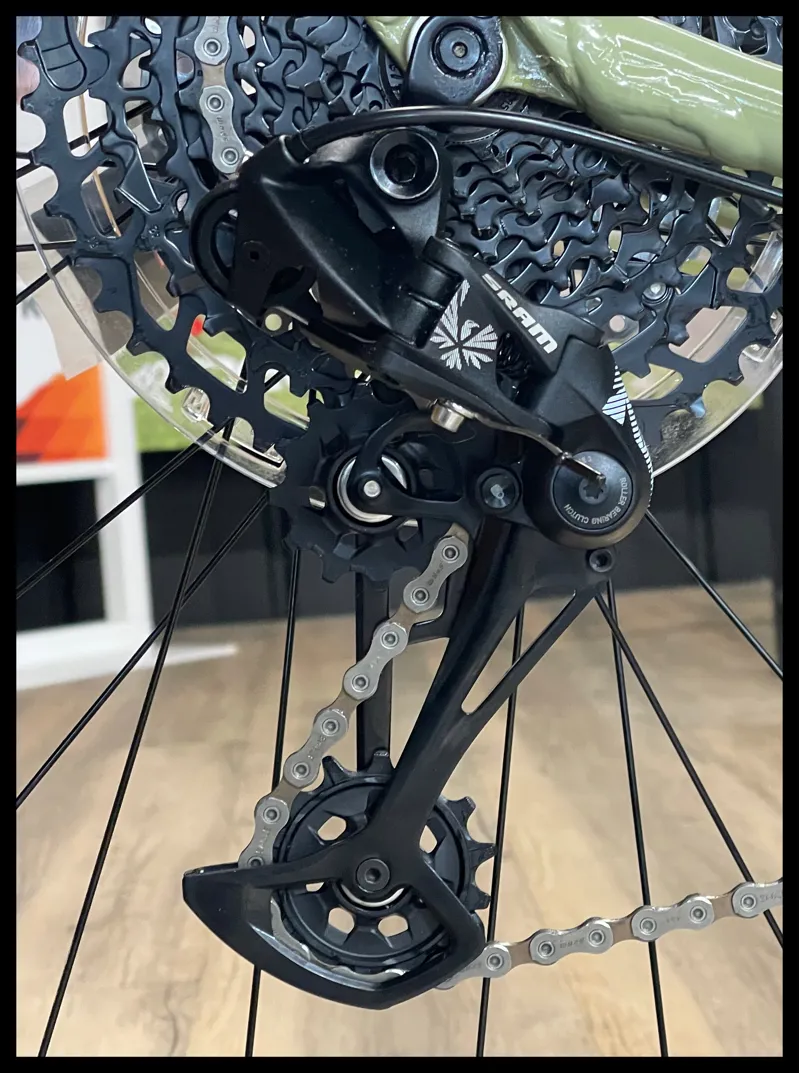 GT Zaskar LT Expert 29er Hardtail Mountain Bike - Moss Green Large 2024-6