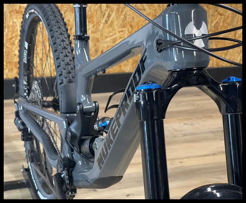 NUKEPROOF GIGA 290 Elite Carbon Medium Bullet Grey 2024-6