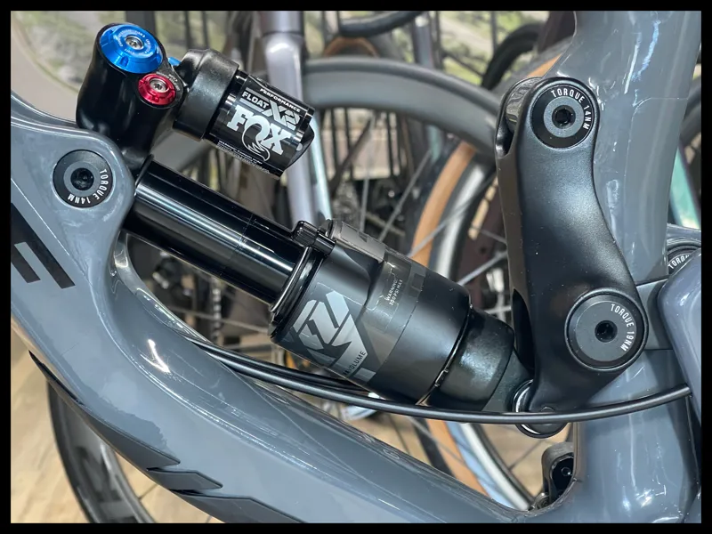 NUKEPROOF GIGA 290 Elite Carbon Medium Bullet Grey 2024-8