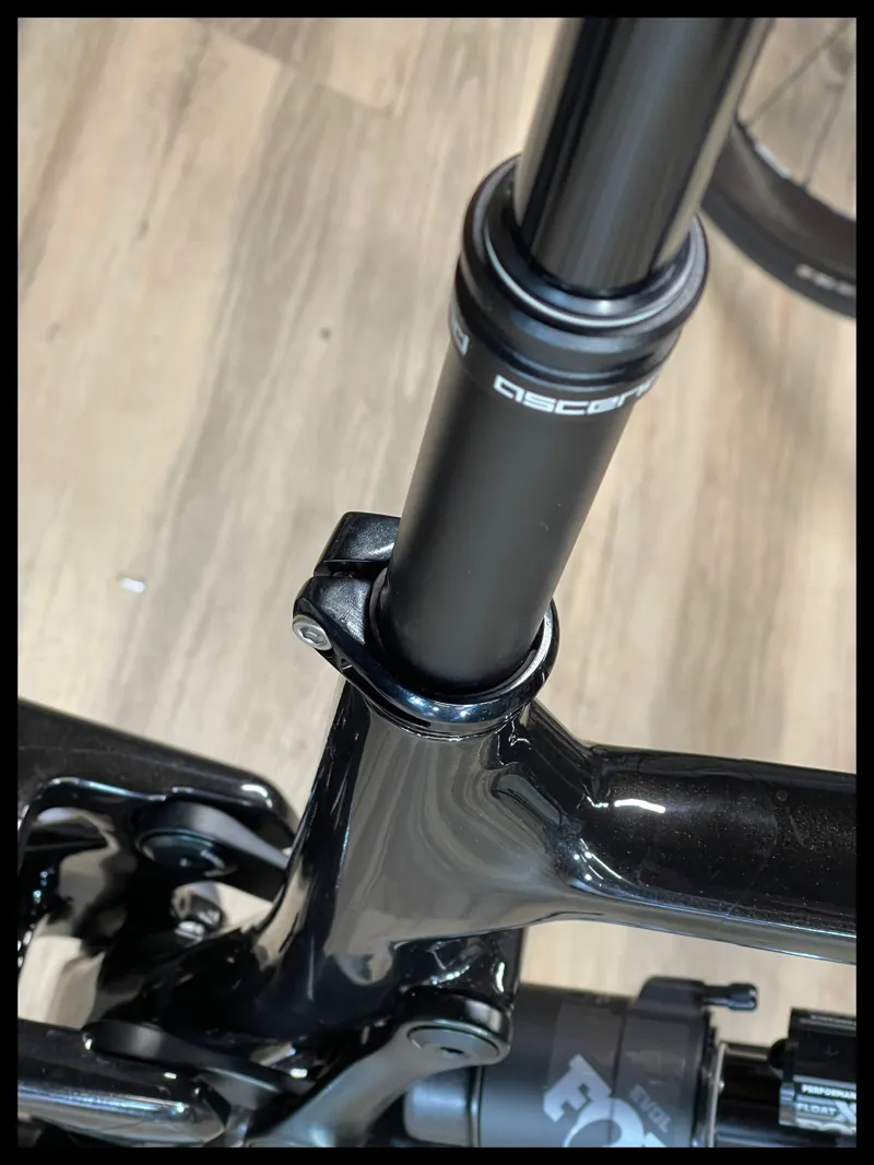 NUKEPROOF GIGA 297 CARBON ELITE COSMIC BLACK 2024-3