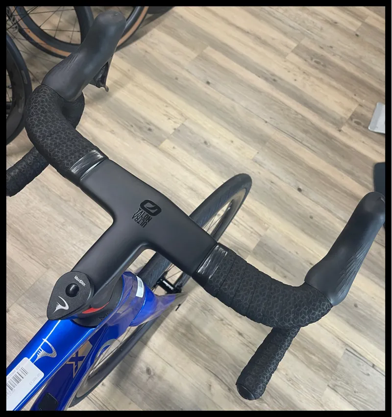 Pinarello X7 DISC Ultegra DI2 56cm Xpeed Blue 2024-5